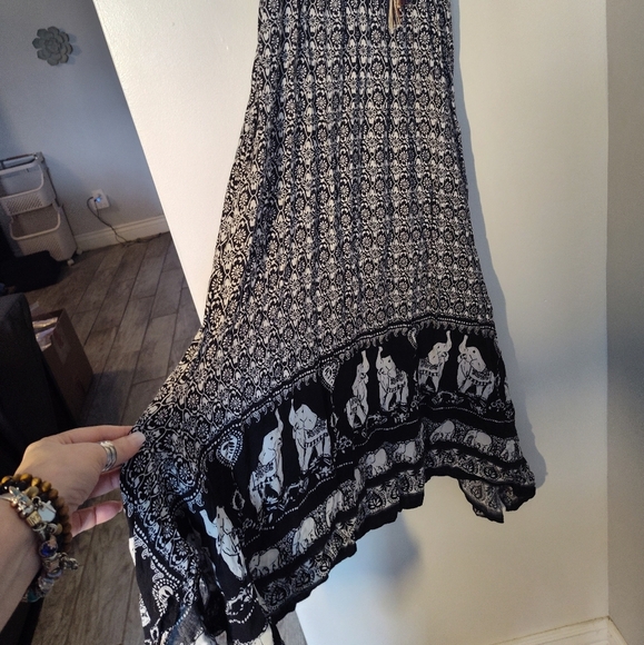 Elegant Black and White Maxi Dress Size 8 #325 - Picture 2 of 3